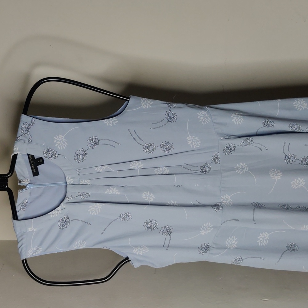 Banana republic in excellent condition size 4